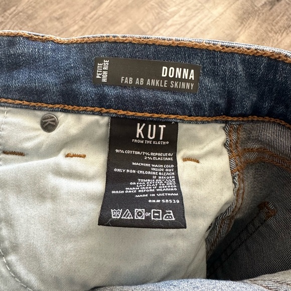 NWT! Kut From The Kloth high-rise fab ab Donna Ankle Skinny. Petite size 8 - Picture 9 of 10